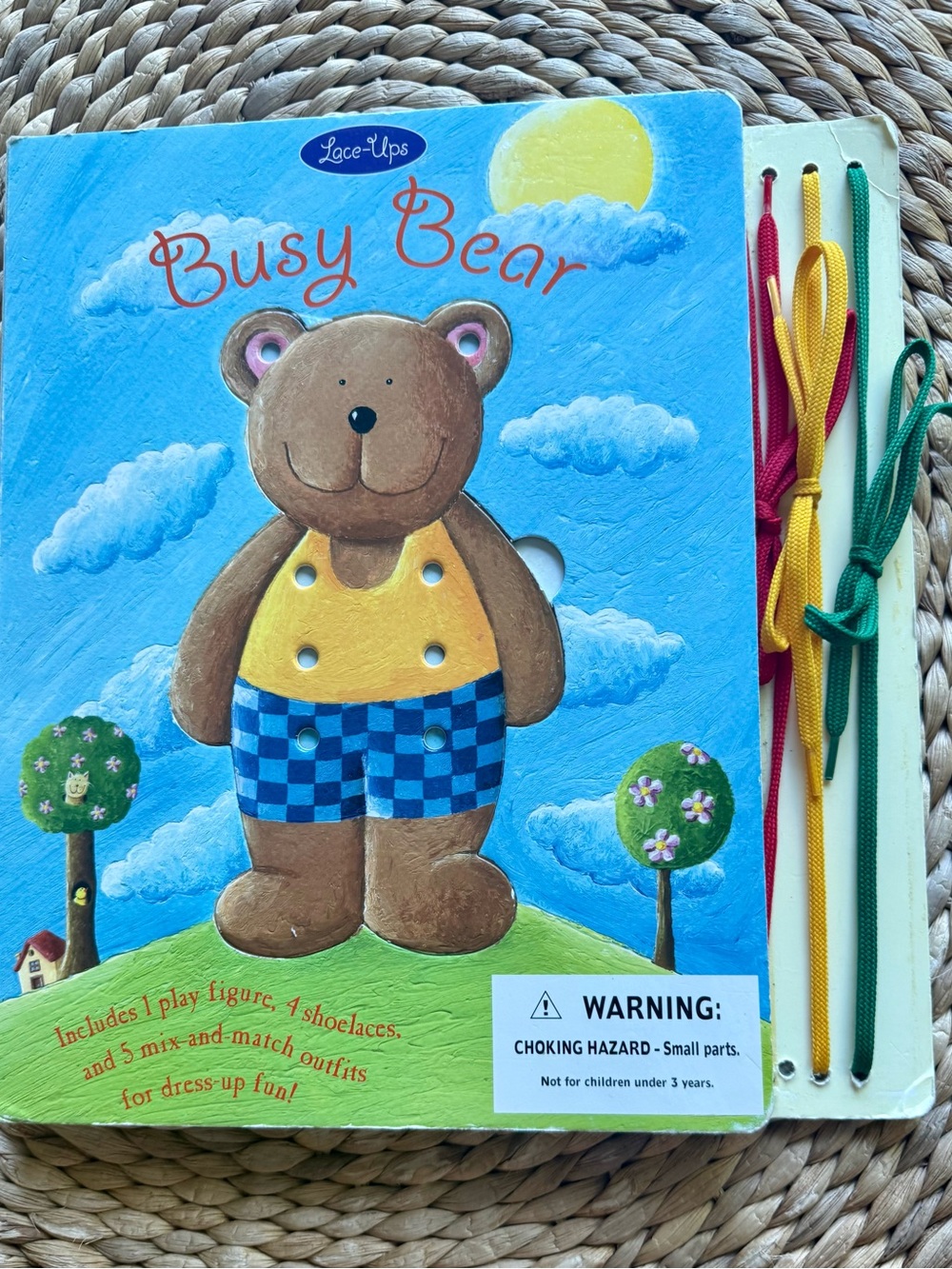Lace-Ups Busy Bear Book